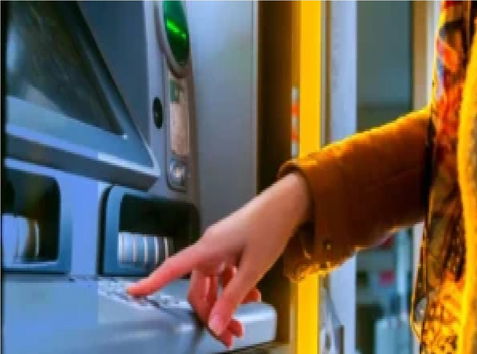 ATM Franchise : पैसा निकालने वाली इस मशीन से कर सकते हैं कमाई, जानिए क्या है ATM Franchise